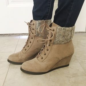 Lace up sweater wedges- like new!!